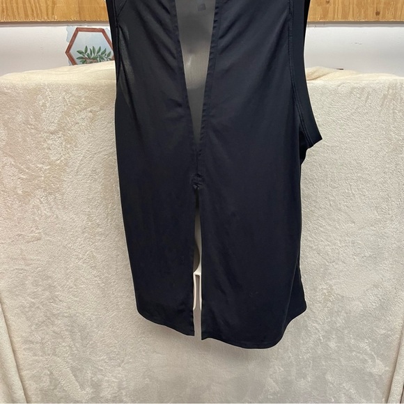Fabletics women’s activewear tank top split back black size XL yoga running - Picture 3 of 5